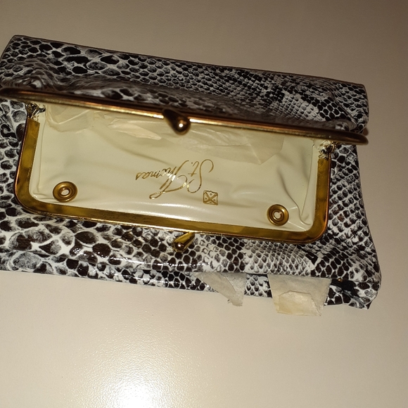 St.Thomas Antique Bag Snake Skin Clutch - Picture 6 of 7